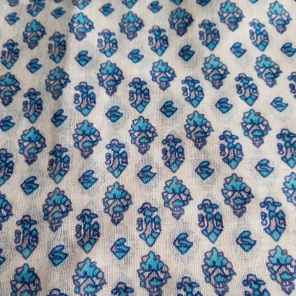 J.Jill Light Mosaic Scarf - cream, blues & a hint of maroon - Picture 6 of 8